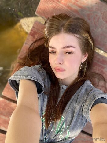 Dixy Shmixy / dixyshmixy nude photo #26