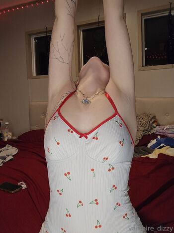 Dizz / diz_diz nude photo #19