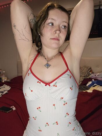 Dizz / diz_diz nude photo #20