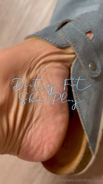 Goddess Dizz / dizzyclips nude photo #17