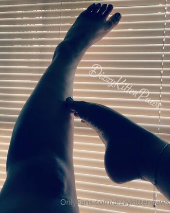 Dizzy Kitte / dizzykittenpaws nude photo #1