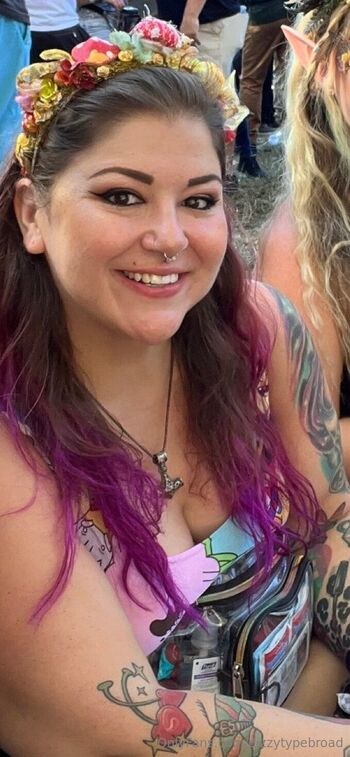 Dizz / dizzytypebroad nude photo #12