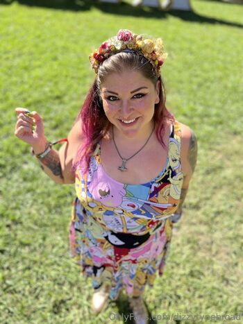 Dizz / dizzytypebroad nude photo #13