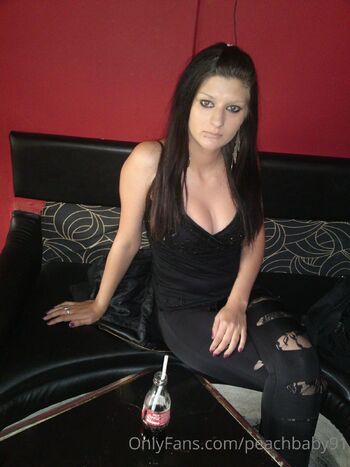 DZHULI / djuly91 nude photo #1