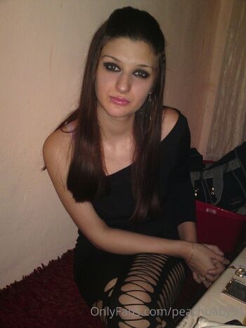 DZHULI / djuly91 nude photo #5