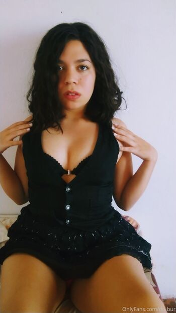 Bu / dn.bur nude photo #12