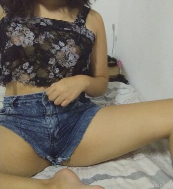 Bu / dn.bur nude photo #20