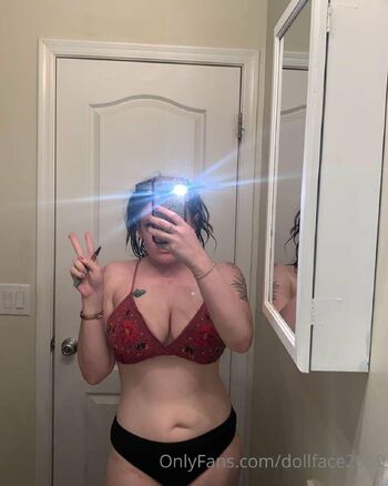 Sa / dollface2069 nude photo #35