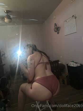 Sa / dollface2069 nude photo #37