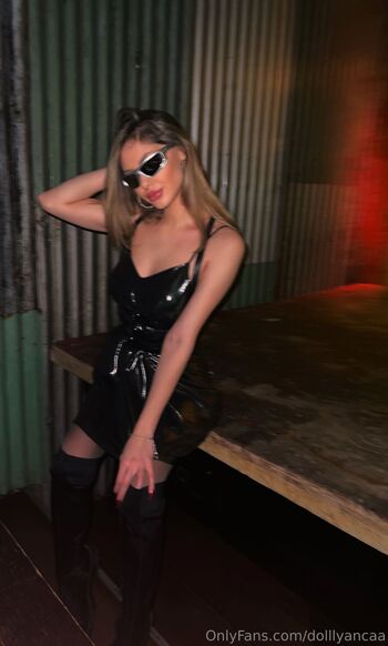 Doll / dolllyancaa nude photo #26