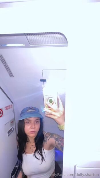 Dolly Sharto / dolly.sharton nude photo #11