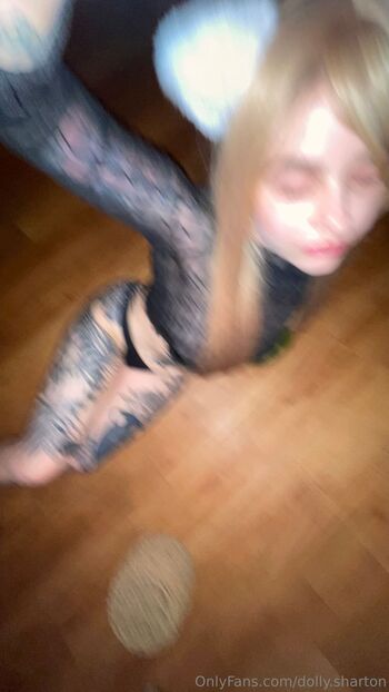 Dolly Sharto / dolly.sharton nude photo #13