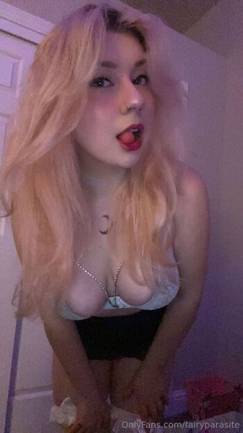 Doll / dollygraveee nude photo #3