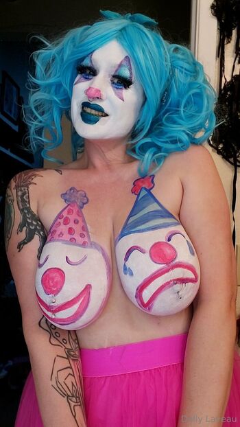 Dolly Lavea / dollylaveau nude photo #30