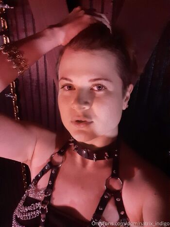 Dominatrix Angelica Indig / dominatrix_indigo nude photo #21