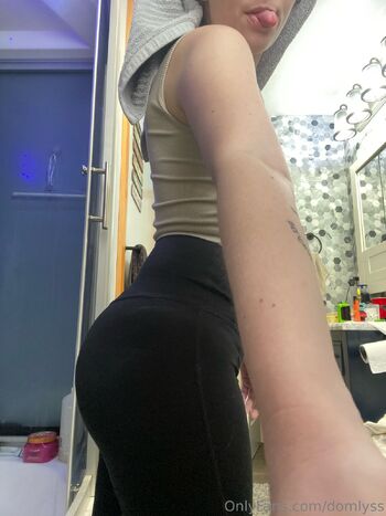 Lyss / domlyss / lyssaaanng nude photo #5