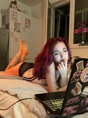 Dora / dorapho_bia nude photo #7