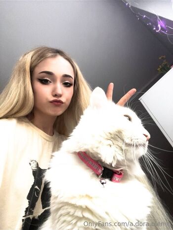 Dora / dorapho_bia nude photo #29