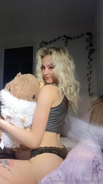 Dora / dorapho_bia nude photo #36