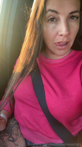 Tamia Grace / doubledeliciouschick nude photo #1