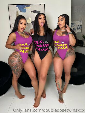 DoubleDoseTwin / doubledosetwinsxxx nude photo #8