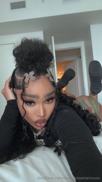 DoubleDoseTwin / doubledosetwinsxxx nude photo #9