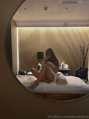 Dori / doviaclaire nude photo #24