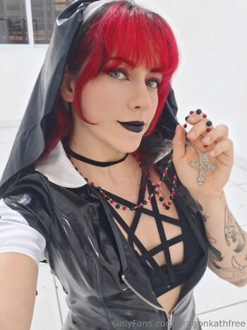 Kat / dragonkathfree / dragonkath_ nude photo #10