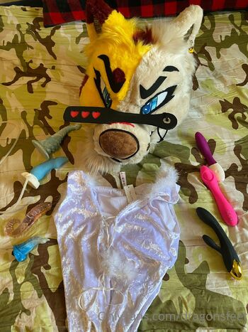 Luna Bell / dragonsfeet nude photo #27