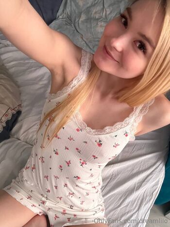 Dian / dreamlilo nude photo #10