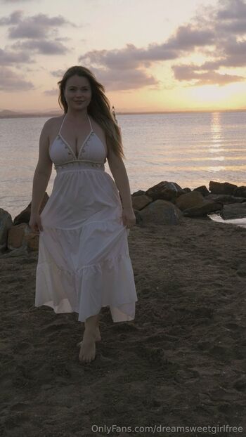 Celine / dreamsweetgirlfree nude photo #2