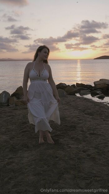 Celine / dreamsweetgirlfree nude photo #3