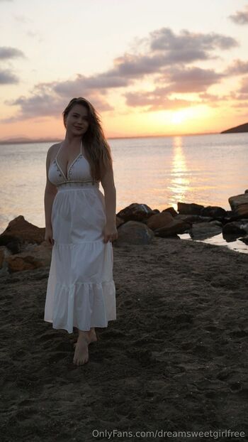 Celine / dreamsweetgirlfree nude photo #6