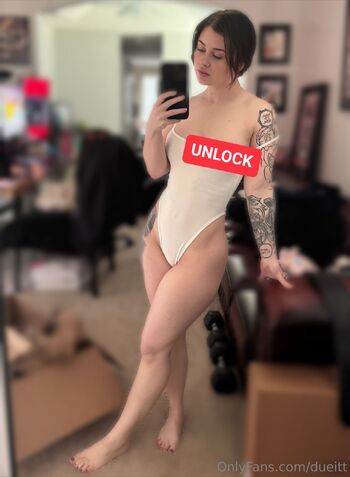 Shelby Dueit / dueitt nude photo #6