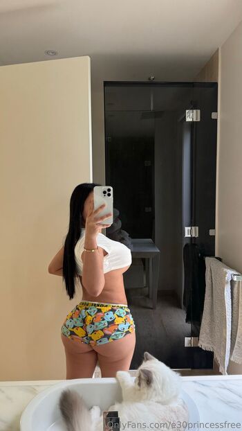 Princes / e30princessfree / e30princesss nude photo #10