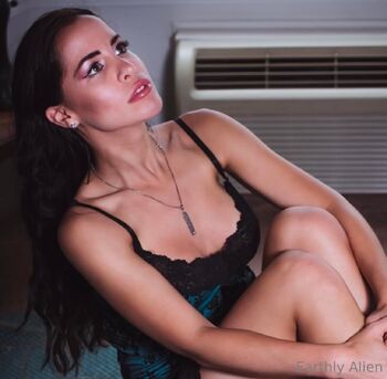EARTHLY ALIEN / earthlyalien nude photo #23