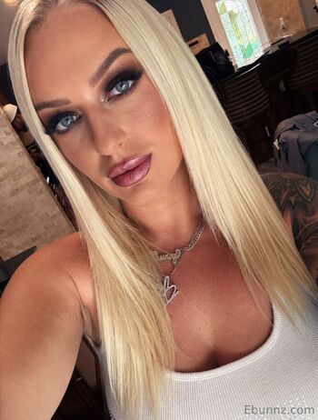 Elana Bunn / ebunnzvip / ebunnzbackup / xxxebunnz / ebunnz_ nude photo #1