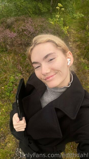 Your Online Girlfrien / edithdahl / makesyoucum69 nude photo #15