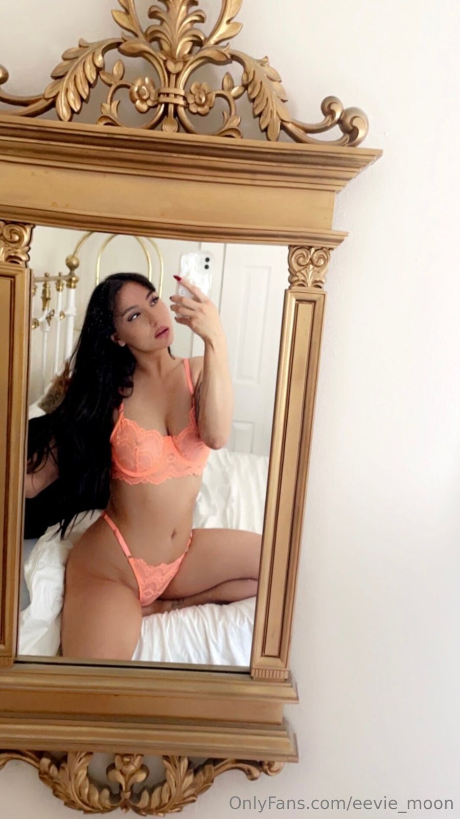 eevi / eevie_moon nude photo #1