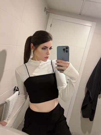 ehr / ehriyn / ehri nude photo #5