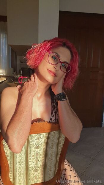 elenaxatz / elenaxatzi / smaragdatoledou nude photo #13