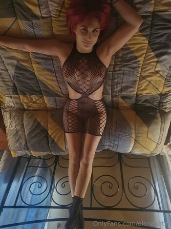 elenaxatz / elenaxatzi / smaragdatoledou nude photo #23