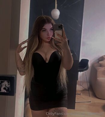 Eliana / eliana_sweetgirl nude photo #6