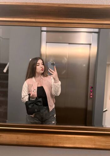 Eliana / eliana_sweetgirl nude photo #15