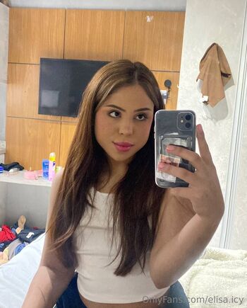 Elisa / elisa.icy nude photo #8