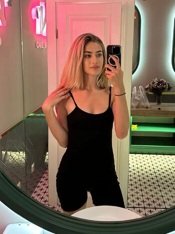 elis / elisa_holt nude photo #27