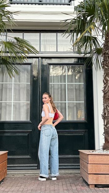 Elise / elisees nude photo #6