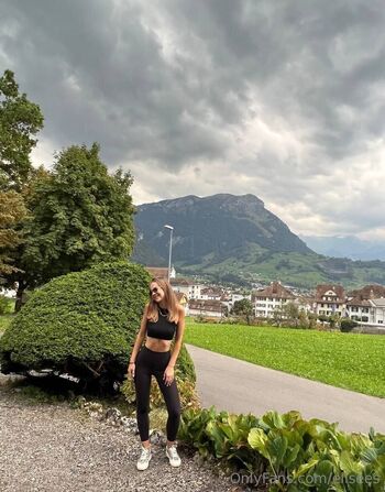 Elise / elisees nude photo #9