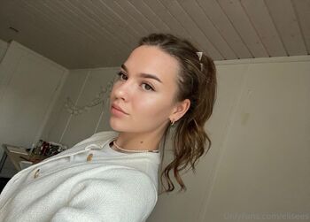 Elise / elisees nude photo #15