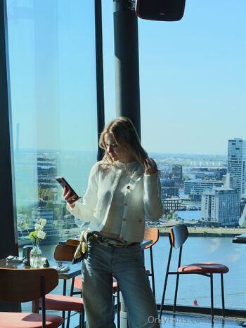 Elise / elisees nude photo #22